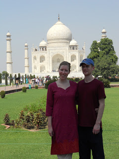 Chris and Mel in front of the iconic Taj Mahal